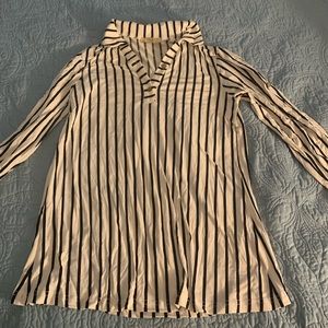 Cestyle Black and White shirt